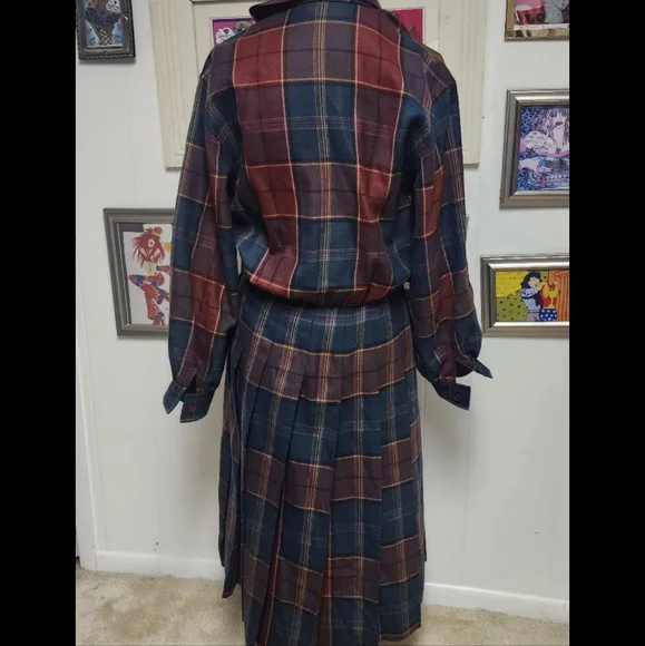 Vintage Wool Albert Nipon dress - Picture 2 of 8